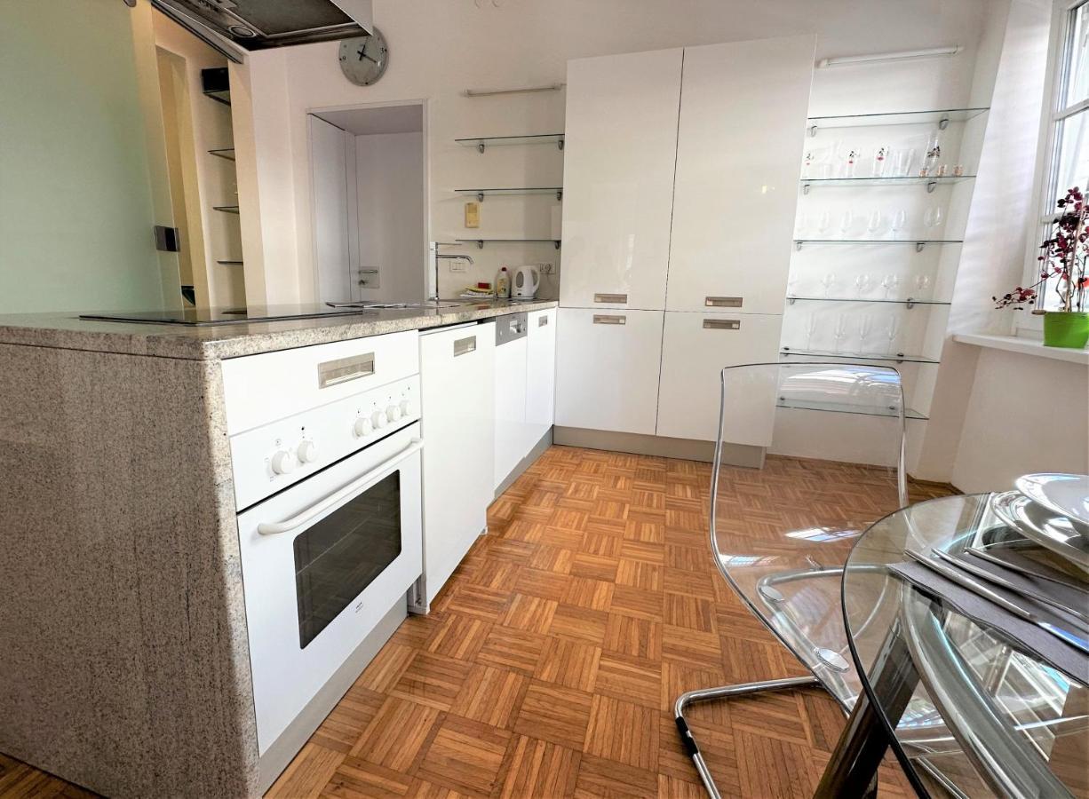 Charming Starry Night Apartment Ljubljana Kültér fotó